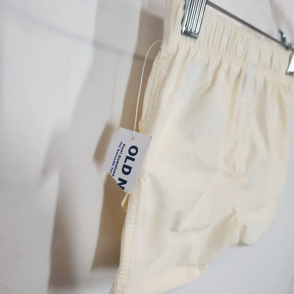 New Old Navy Functional-Drawstring Cargo Shorts for Baby in Cream Size 3-6 Month